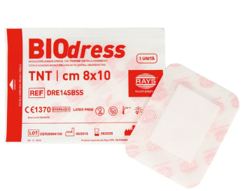 Rays Medicazione adesiva sterile in tnt 6 x 9 cm 50 pezzi